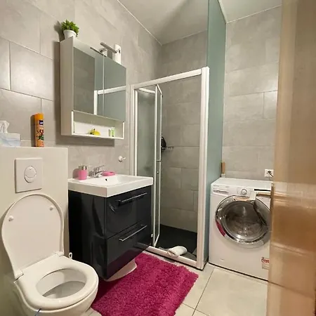 Karl&deby Stazione/centro Appartement