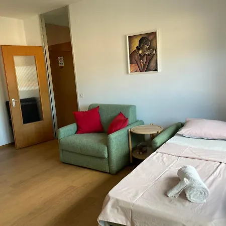 Karl&deby Stazione/centro Appartement